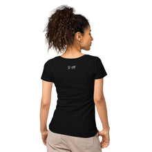 Load image into Gallery viewer, Pit Bull Mom Women’s basic organic t-shirt
